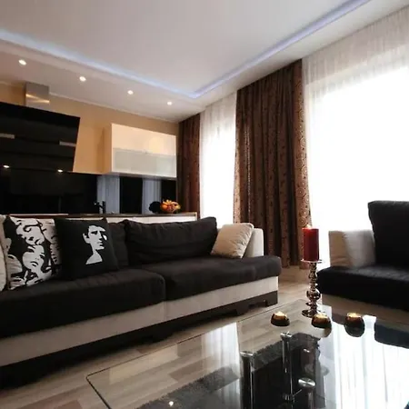 公寓 Golden Apartments&szafarnia 7-66 格但斯克